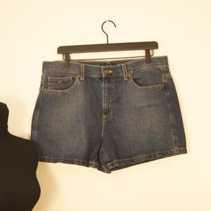 3/25 *SALE* ☀️ Tommy Hilfiger Jean Shorts